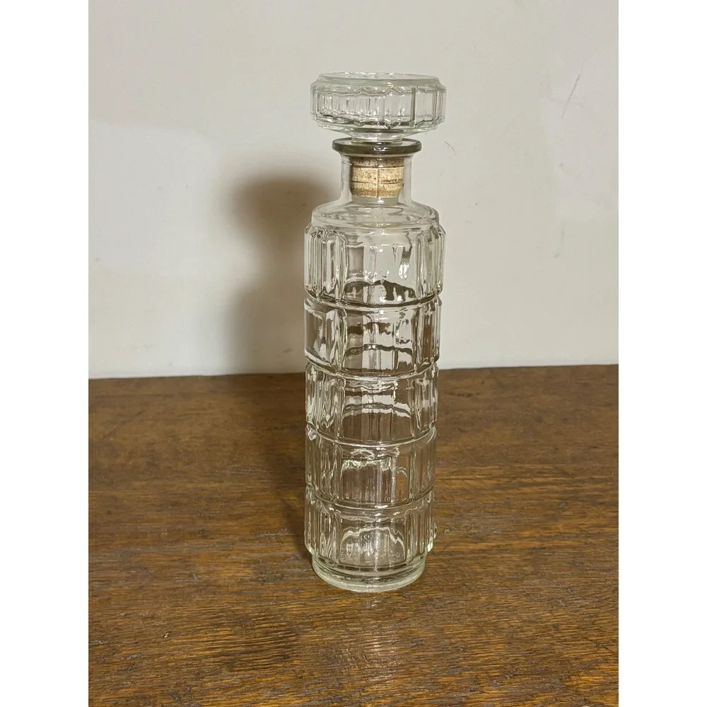 Vintage Glass Decanter Liquor Bottle Ribbed Design Stopper Barware‎